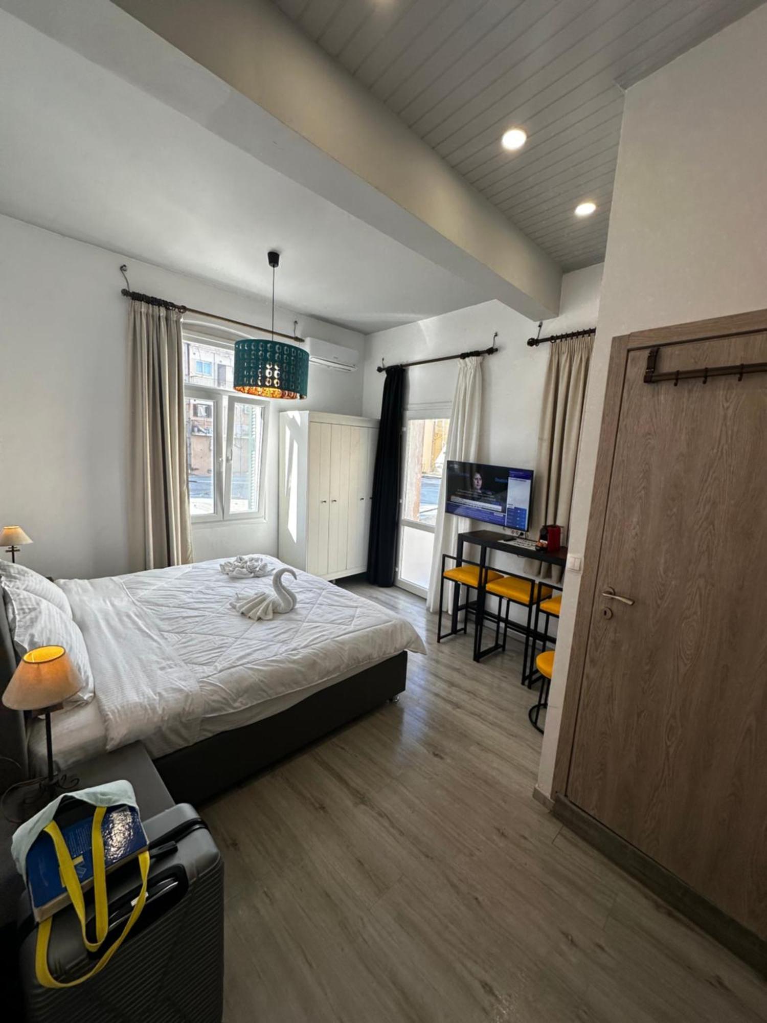 Travelers Luxury Suites, Studios & Apartments Corfu  Kültér fotó