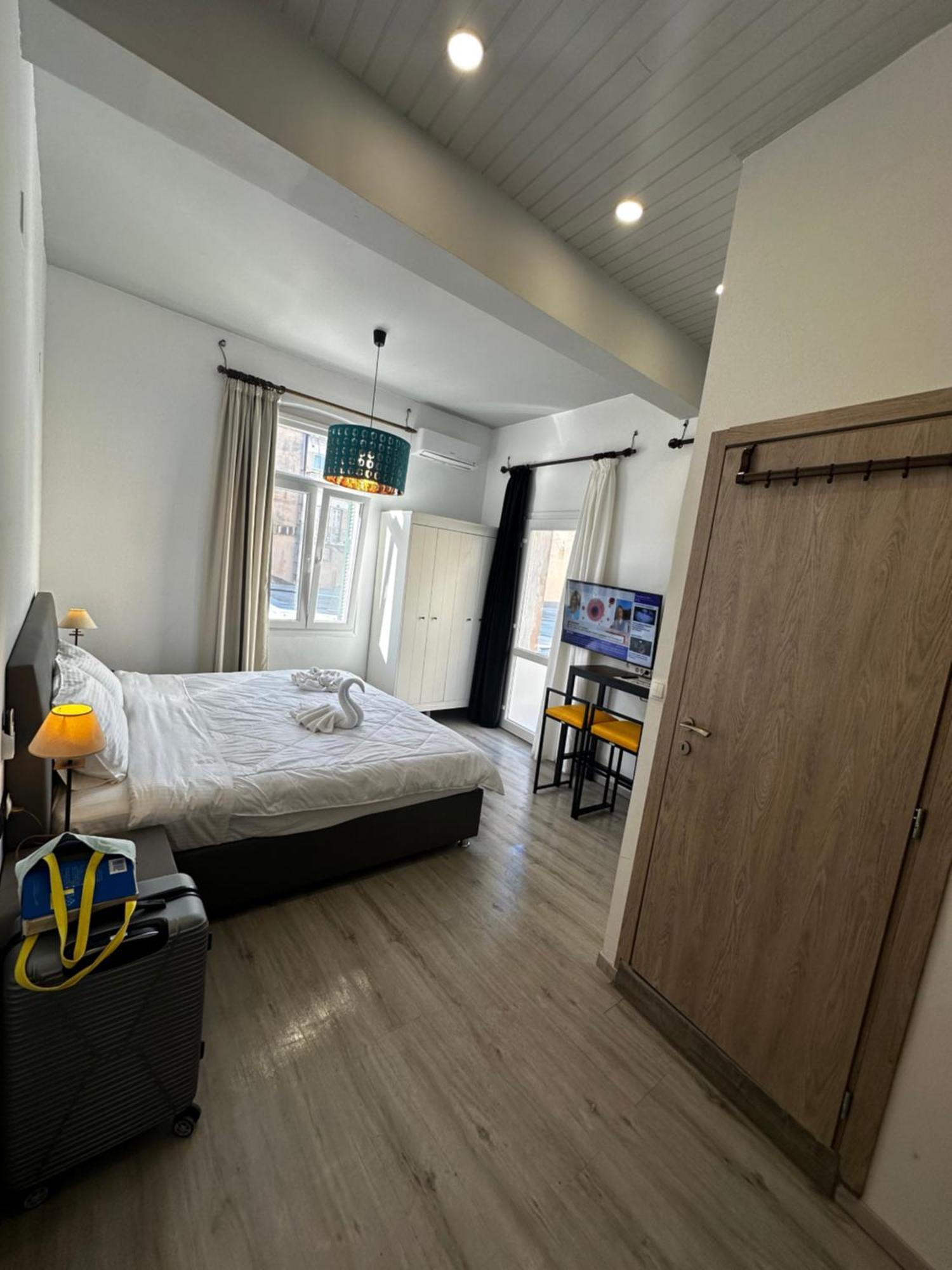 Travelers Luxury Suites, Studios & Apartments Corfu  Kültér fotó