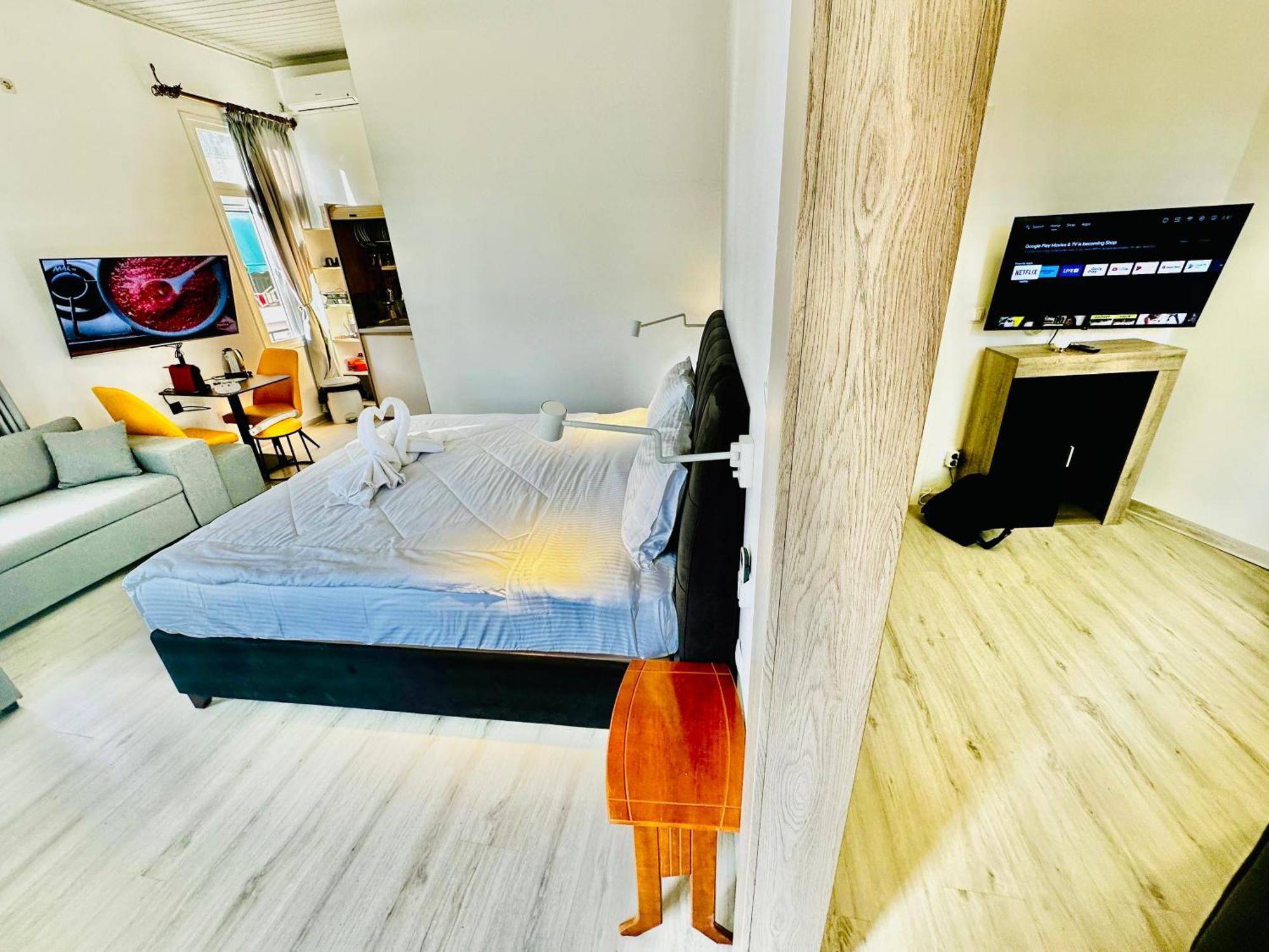Travelers Luxury Suites, Studios & Apartments Corfu  Kültér fotó