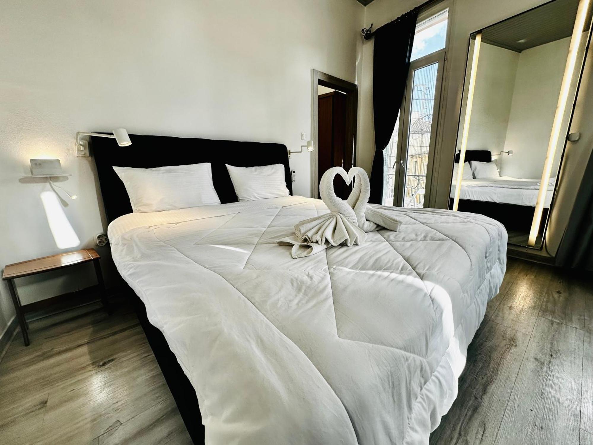 Travelers Luxury Suites, Studios & Apartments Corfu  Kültér fotó