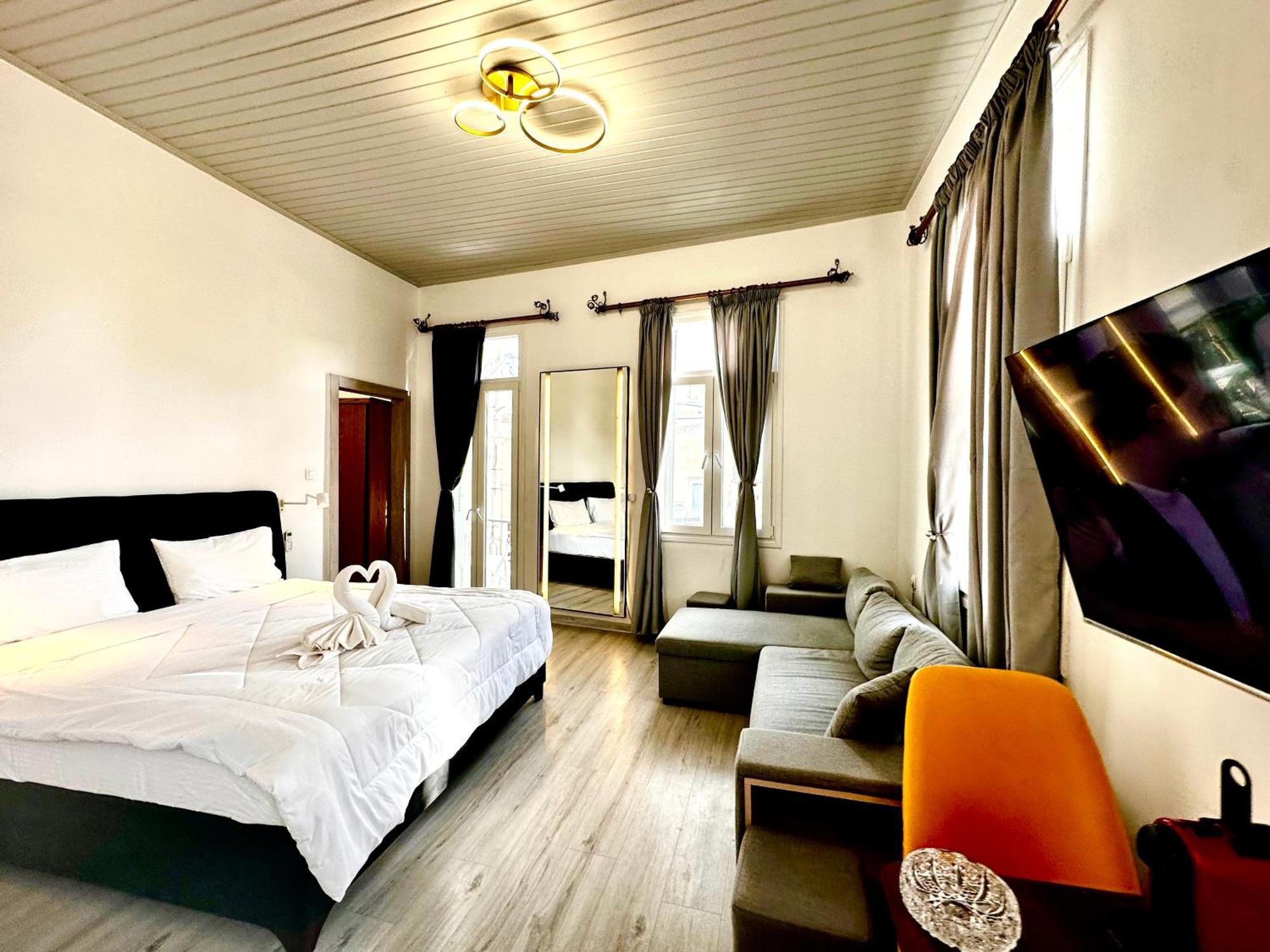 Travelers Luxury Suites, Studios & Apartments Corfu  Kültér fotó