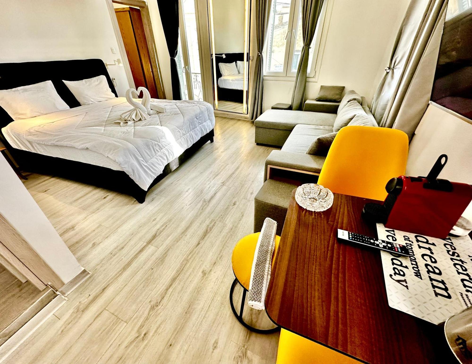 Travelers Luxury Suites, Studios & Apartments Corfu  Kültér fotó