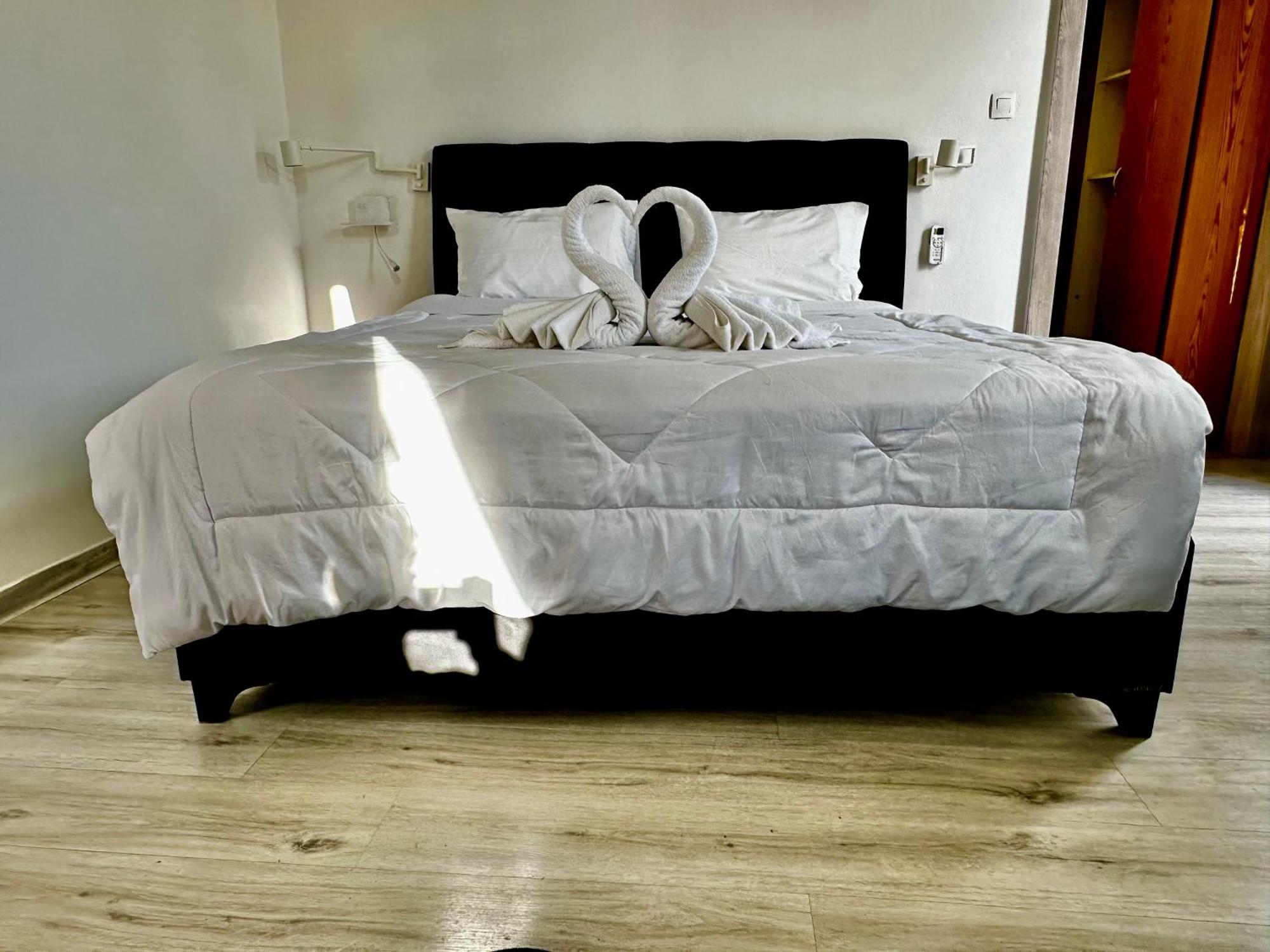 Travelers Luxury Suites, Studios & Apartments Corfu  Kültér fotó