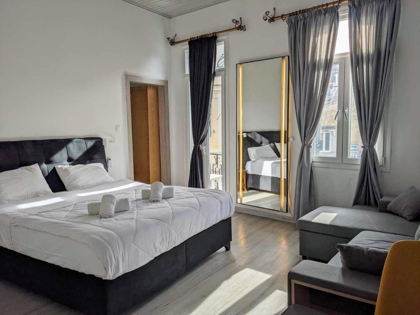 Travelers Luxury Suites, Studios & Apartments Corfu  Kültér fotó